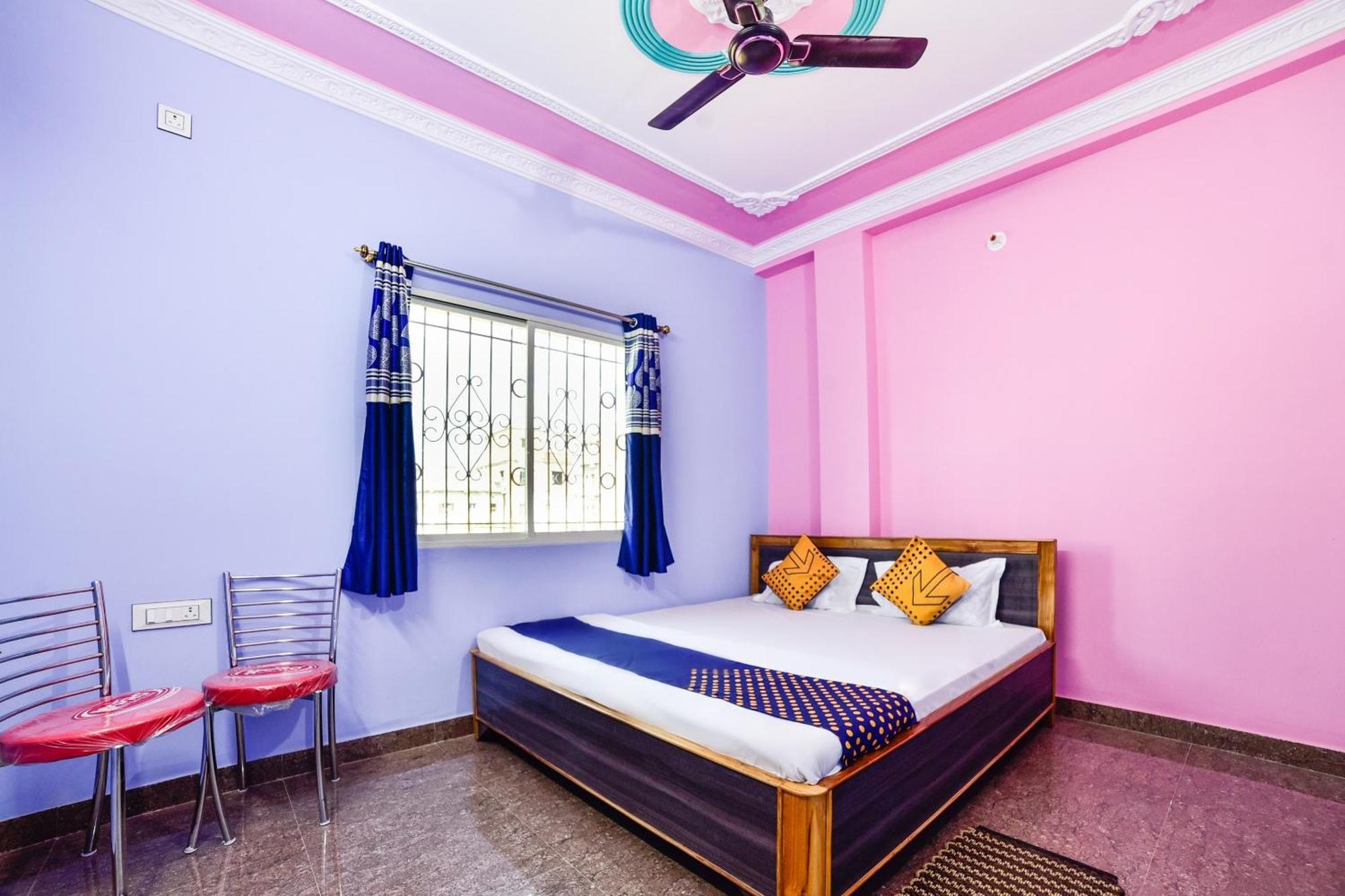 SPOT ON 76526 Devlok Guest House Patna  Buitenkant foto